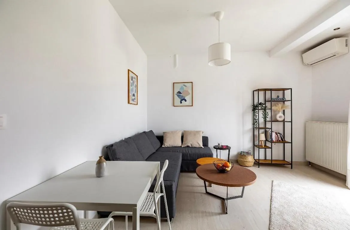 2 Bedroom Luxury Apartment Tesalónica